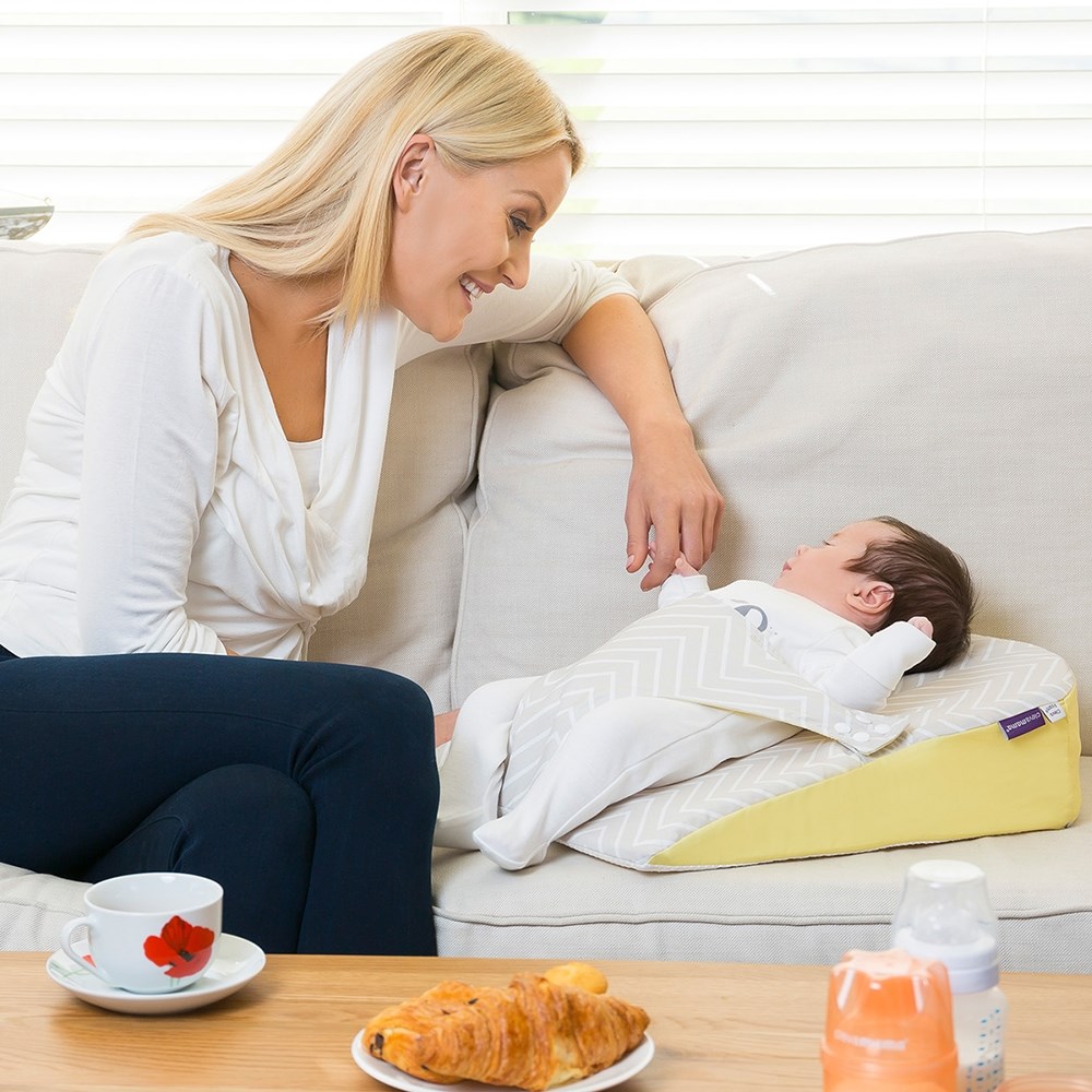 奇哥 ClevaMama 嬰兒舒眠靠墊