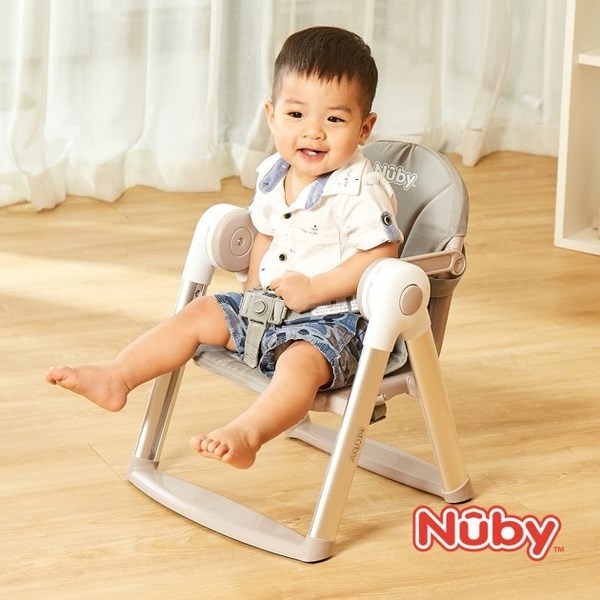 Nuby可攜兩用兒童餐椅